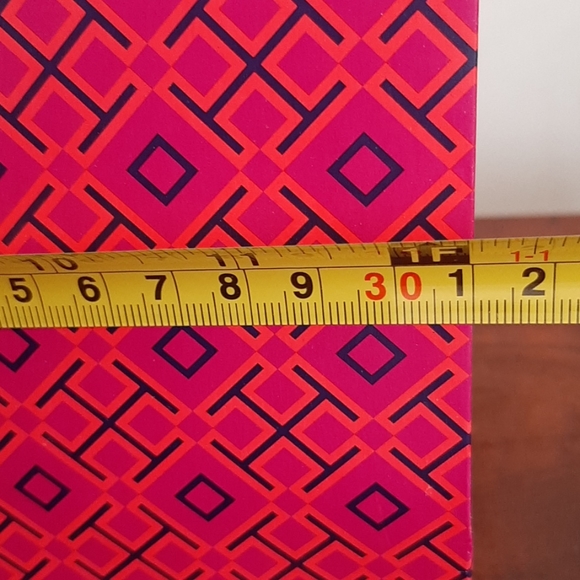 Tory Burch empty box New never use - Picture 10 of 12